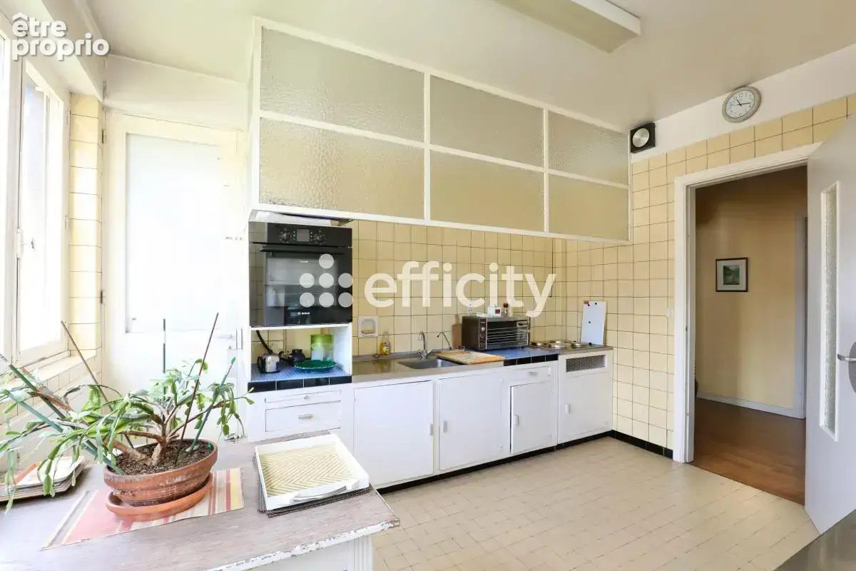 Maison 10 pièces 228 m² à vendre à La Madeleine (59110) - photo 9