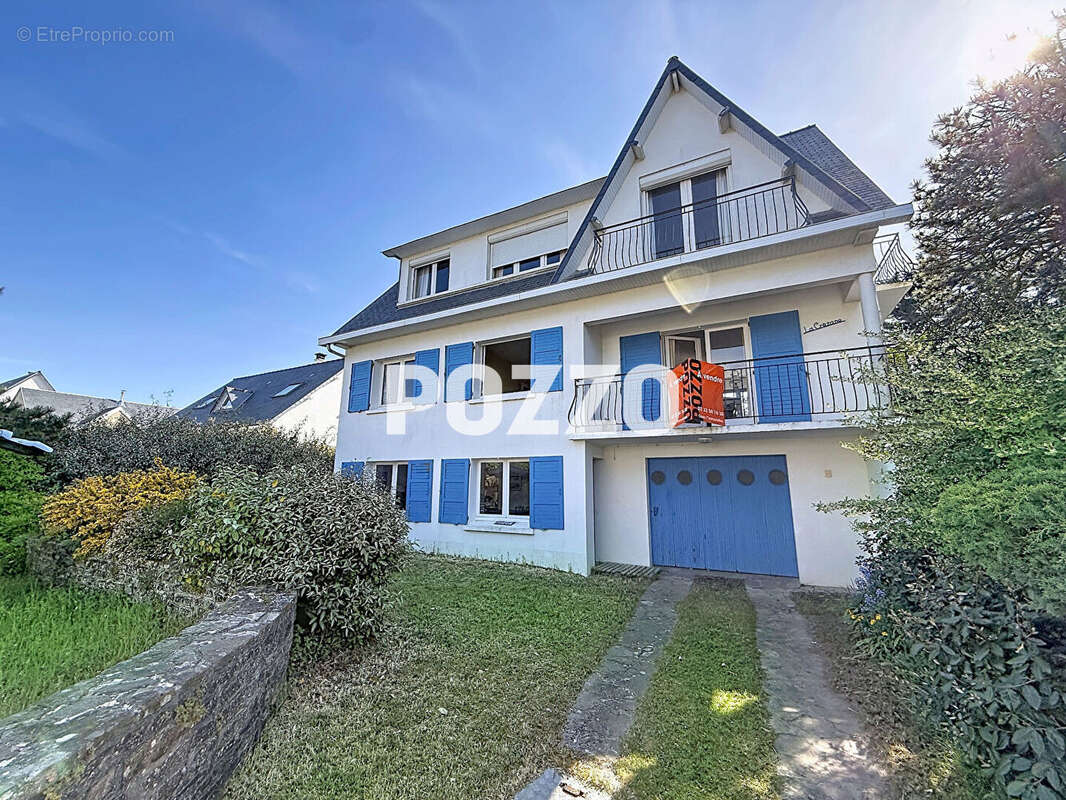 Maison F8 (210m²) en vente à JULLOUVILLE  à 30 m de la mer - photo 2
