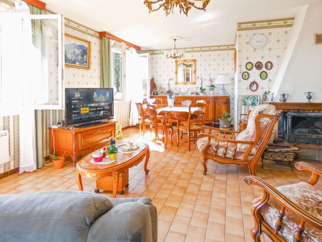 Maison à ROQUEMAURE