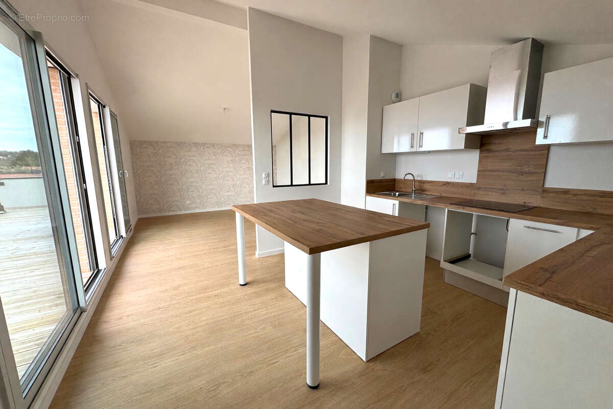 Appartement à BRUGUIERES
