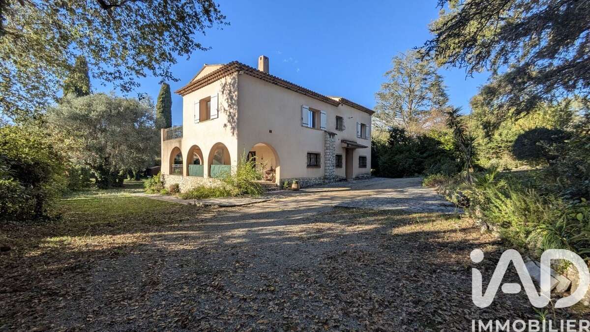 Photo 2 - Maison à LE ROURET