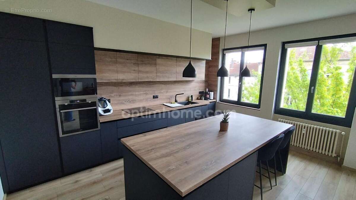 A vendre Appartement à Bar le Duc de 141 m²; Élégance et Lumière au Cœur de la Ville - photo 3