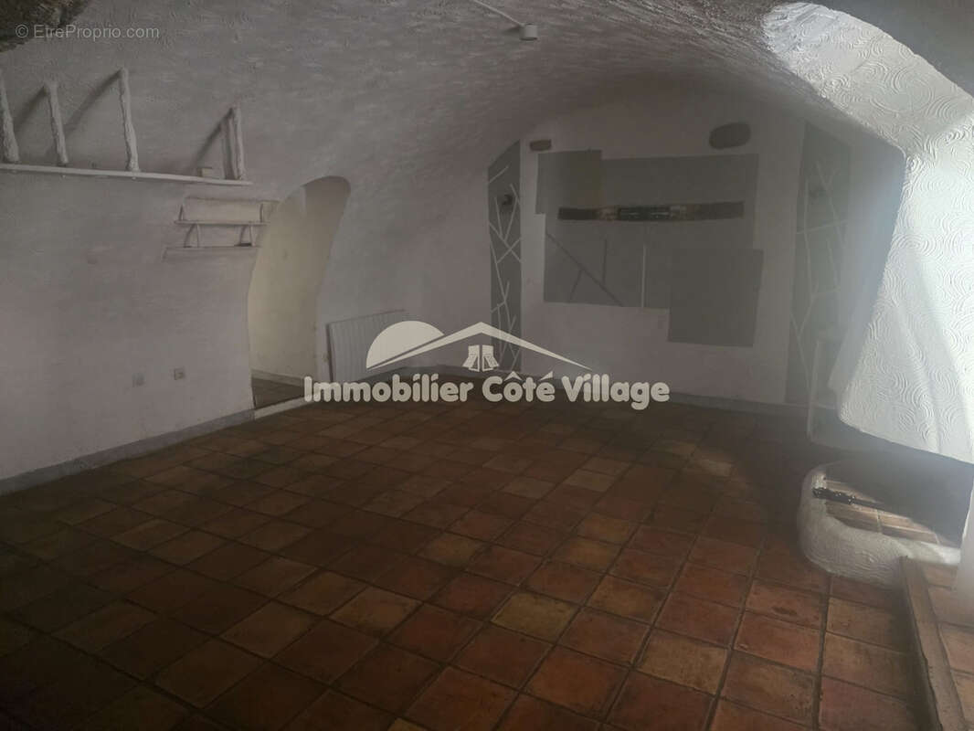 Appartement à TOUET-DE-L'ESCARENE