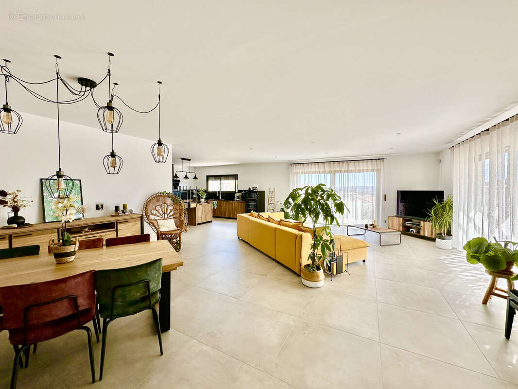 Superbe villa moderne de 207m2 avec garage de 40m2 - photo 5