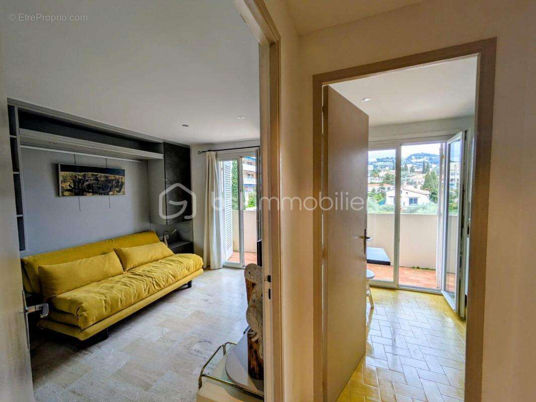 Appartement à LE CANNET