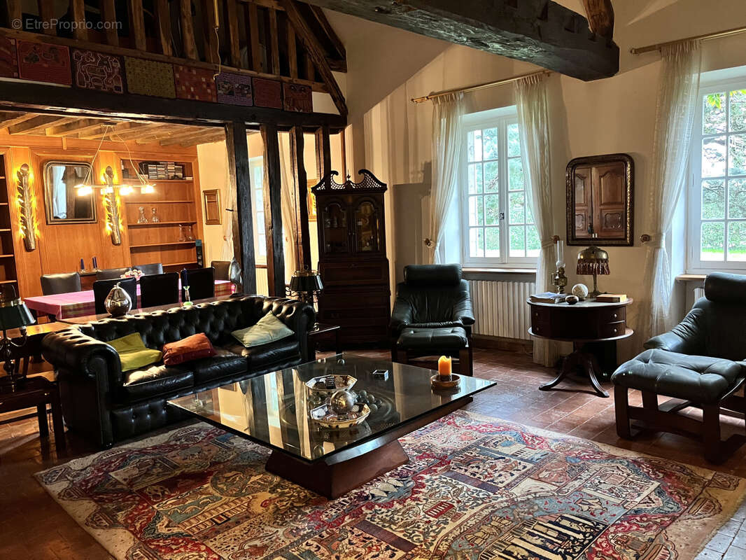 Maison à VIEILLES-MAISONS-SUR-JOUDRY