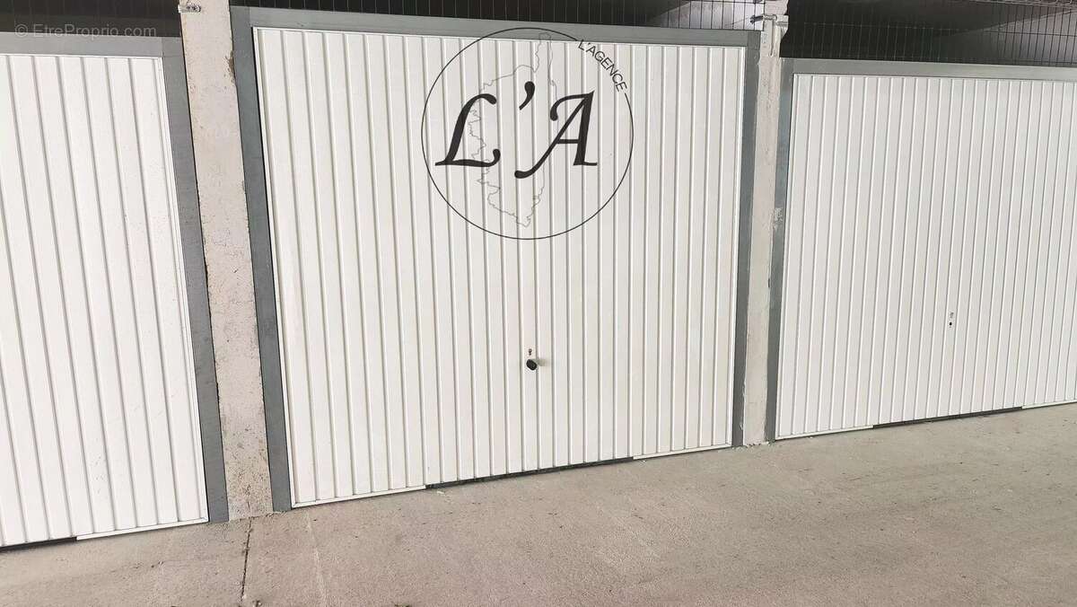 Parking à PIETROSELLA