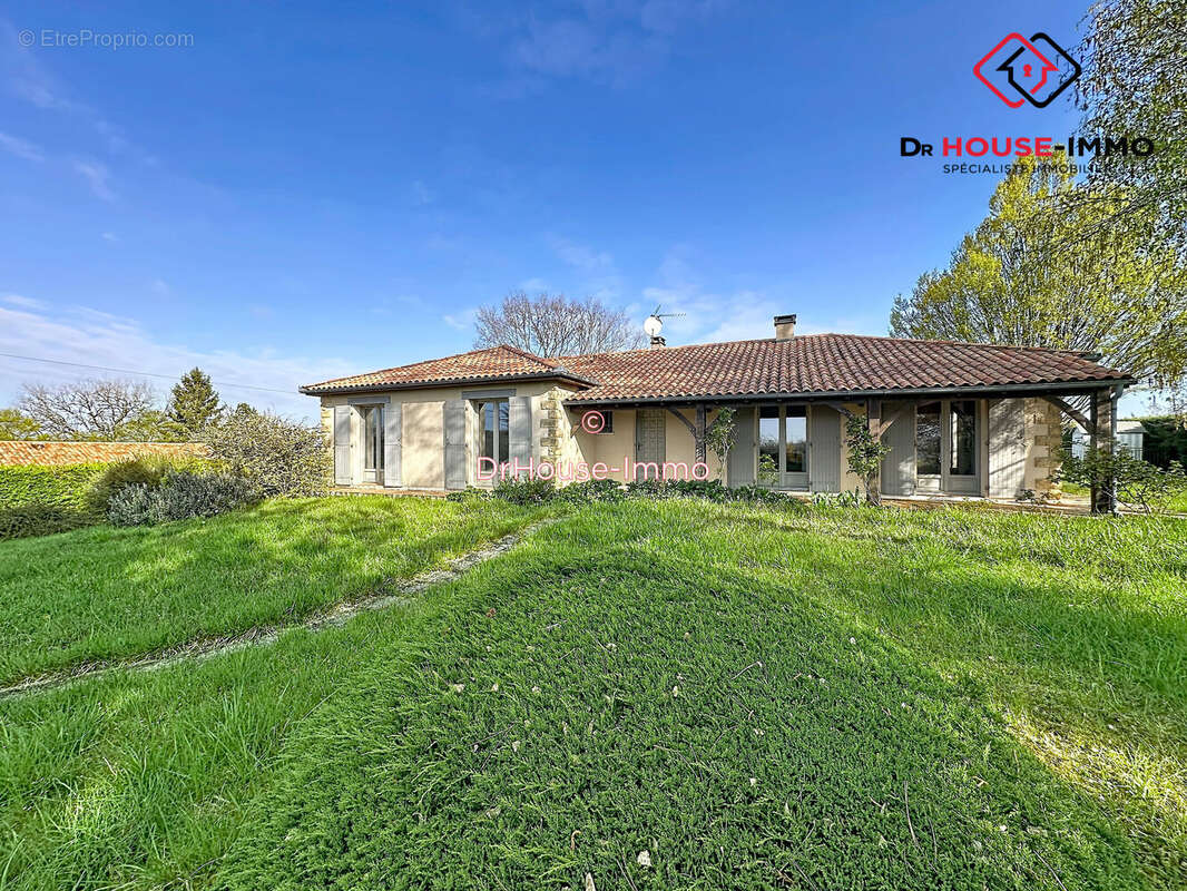 Maison à CHAMPAGNAC-DE-BELAIR