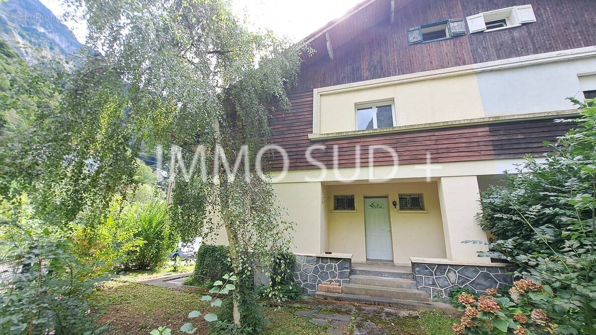 Maison à LIVET-ET-GAVET