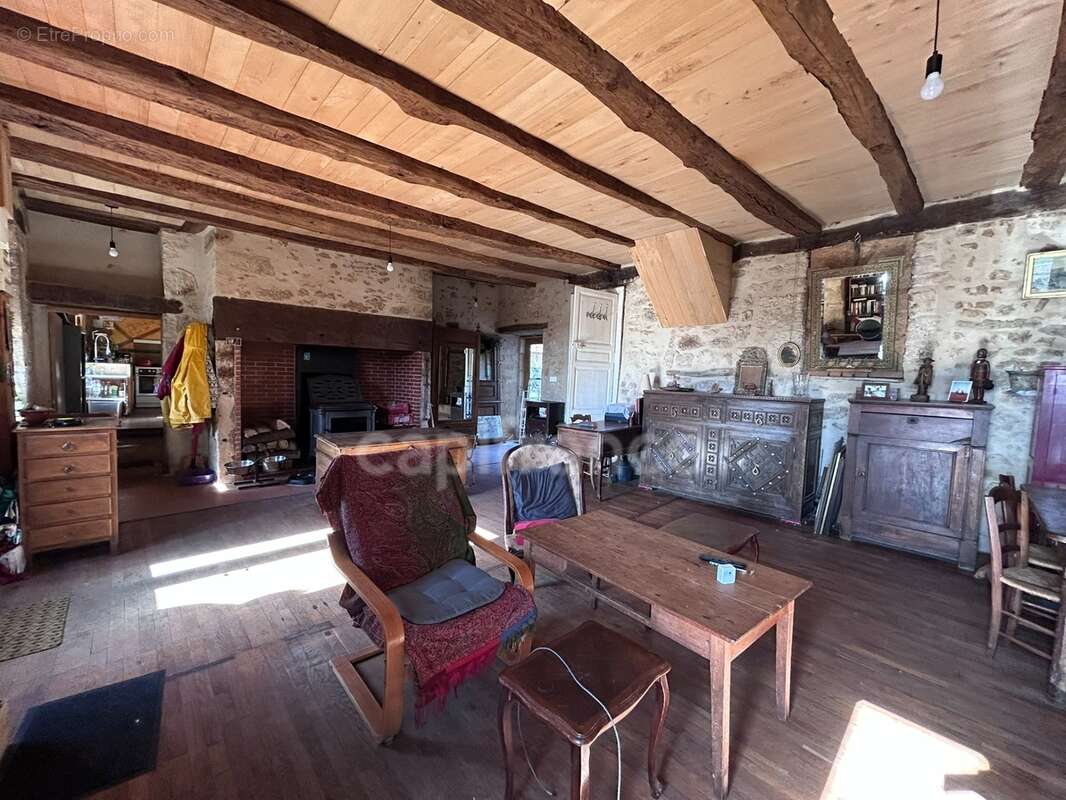 Maison à vendre 3 pièces HAUTEFORT (24) - photo 10