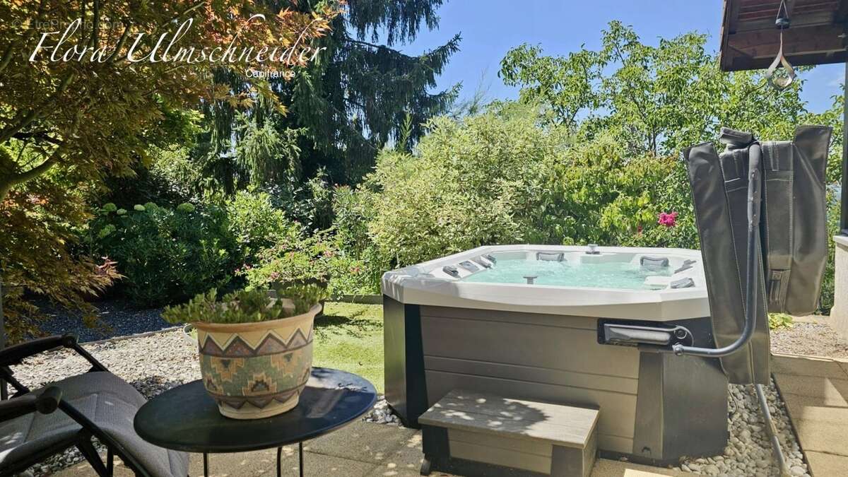 Maison familiale d'environ 135 m² avec vue panoramique, au cœur d'un écrin de verdure à CHANAZ (73). À seulement 25 minutes d'Ai - photo 4