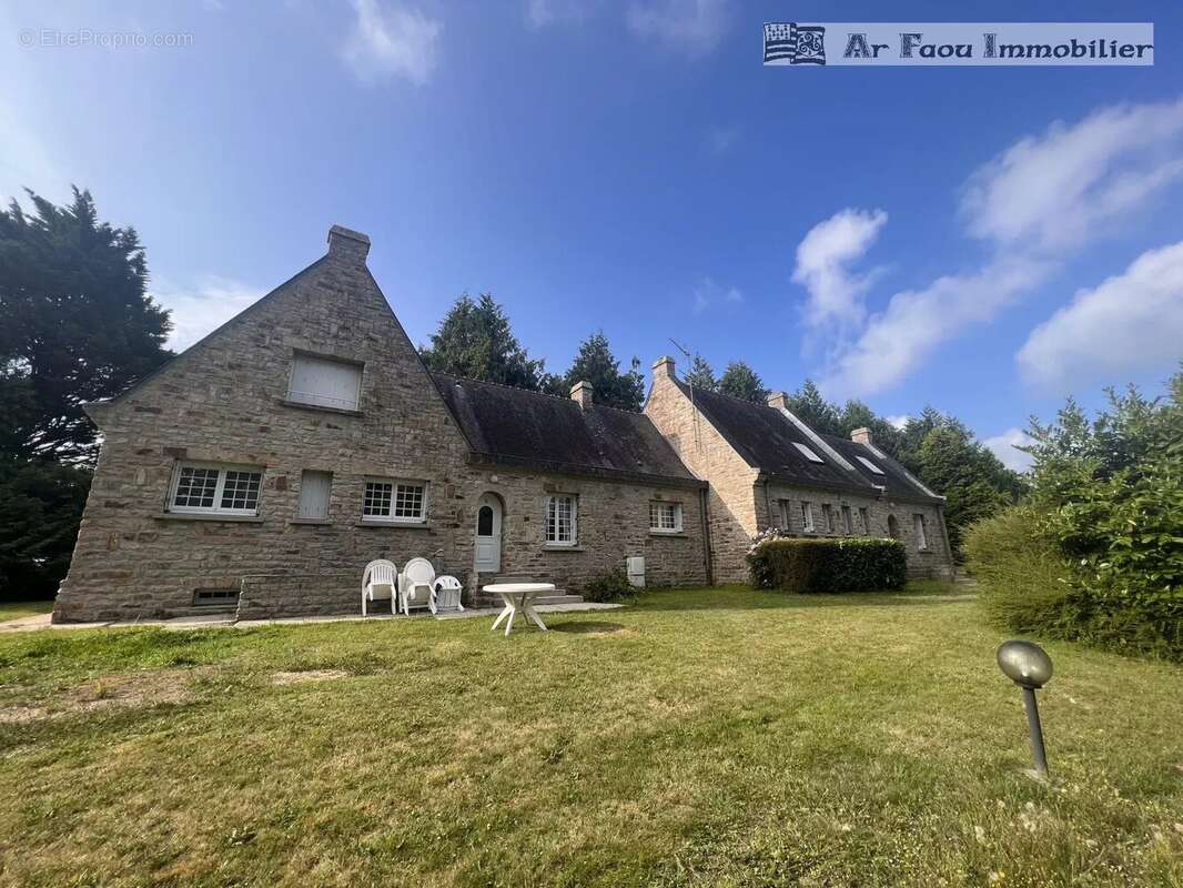 Maison à PONT-DE-BUIS-LES-QUIMERCH