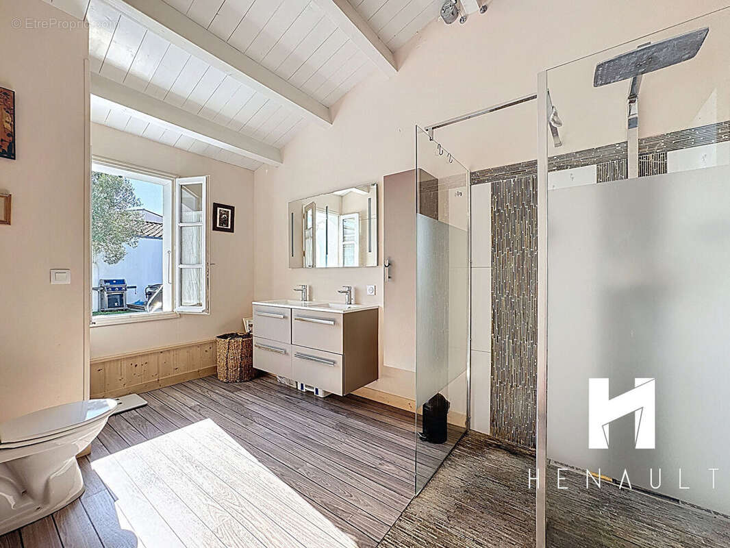 Maison à SAINT-CLEMENT-DES-BALEINES