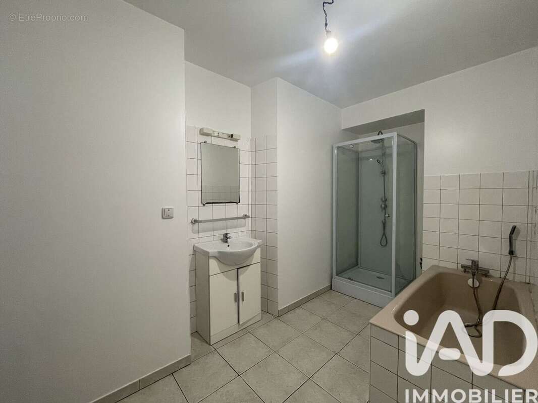 Photo 8 - Appartement à LA ROCHE-DERRIEN