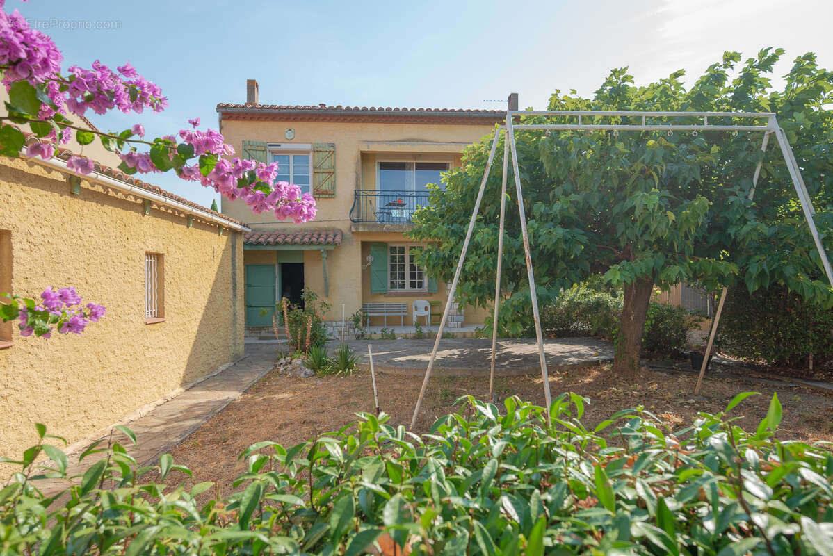 MaisonT5  avec 2 garages sur terrains clos - photo 75