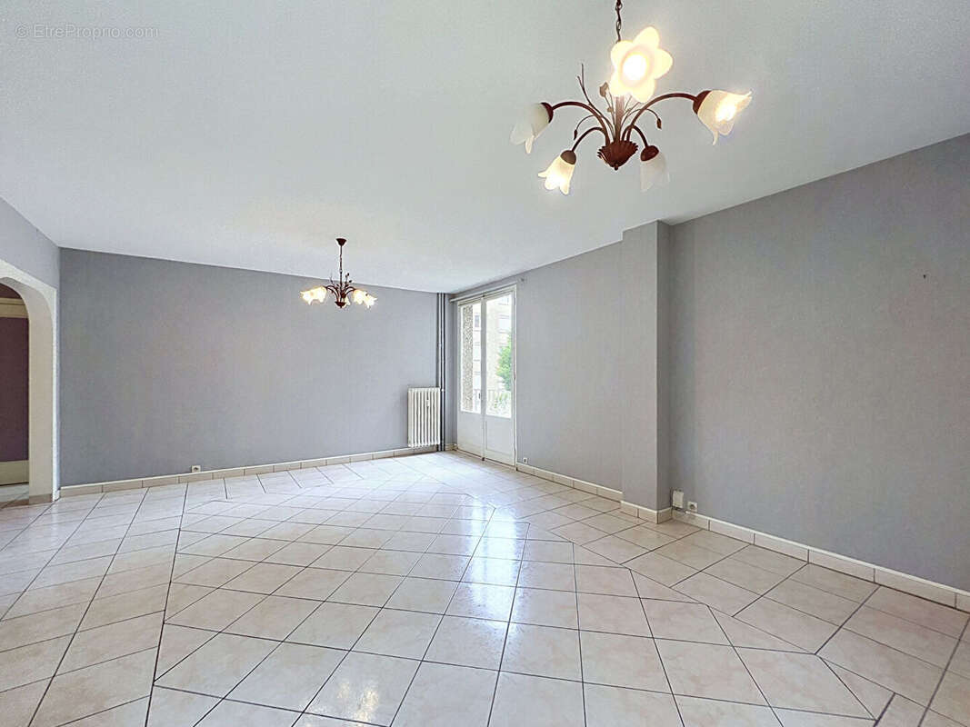 Appartement à HEROUVILLE-SAINT-CLAIR