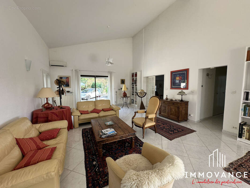 Maison à SAINT-GENIES-DES-MOURGUES