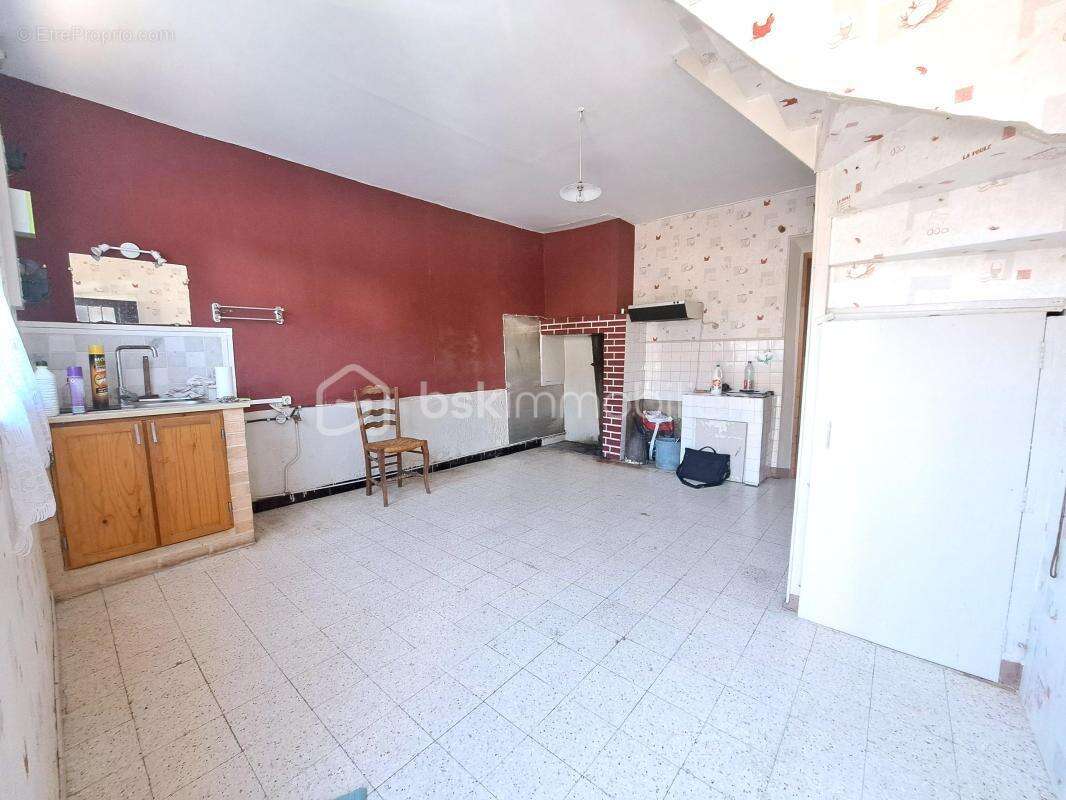 Maison a restaurer avec vie de plain pied a eaucourt-sur-somme - photo 2