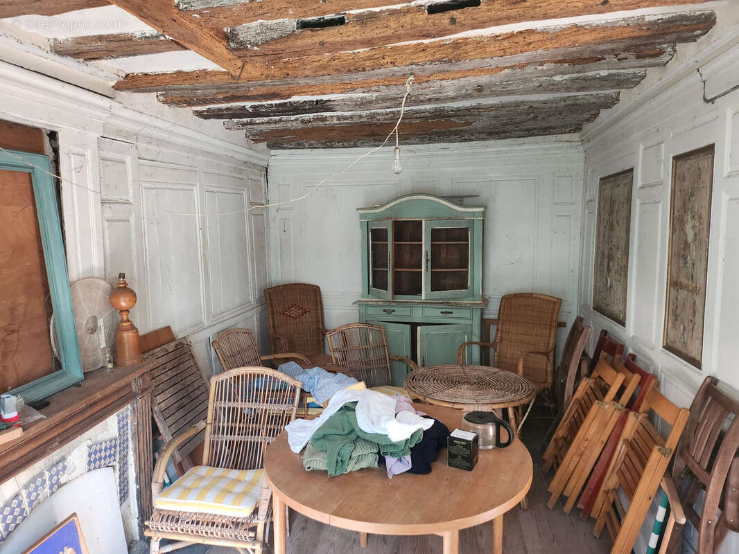 Maison à LA QUEUE-LES-YVELINES