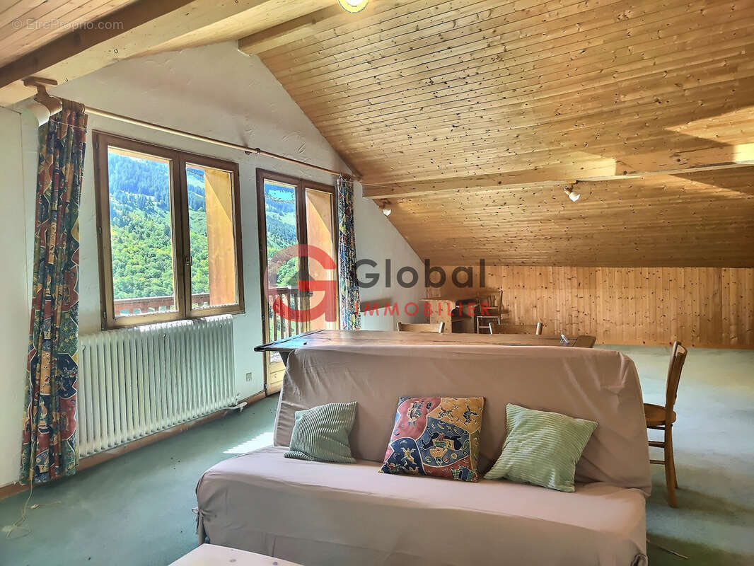 Appartement à LES ALLUES