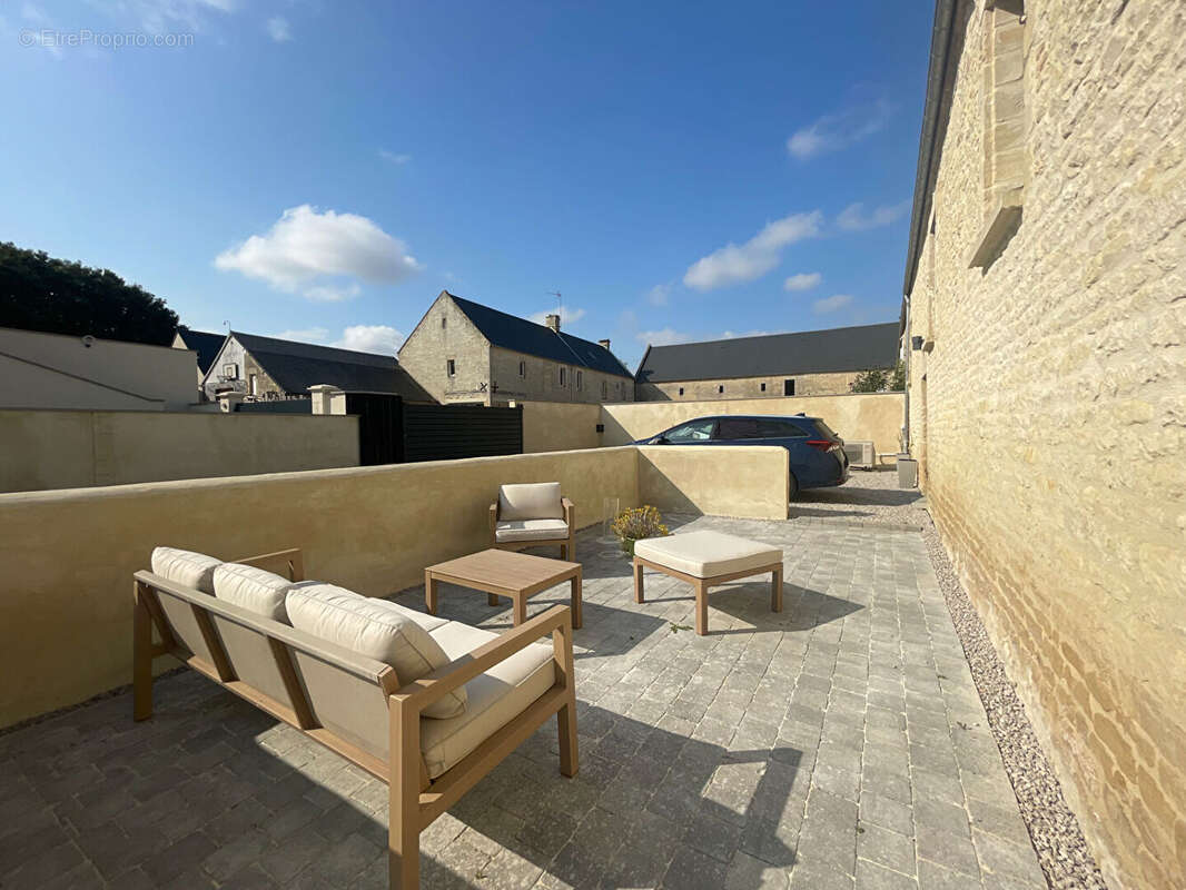 Coulombs_ maison/villa /loft/ en pierre 160 m2 / 2chambres/ jardin - photo 14