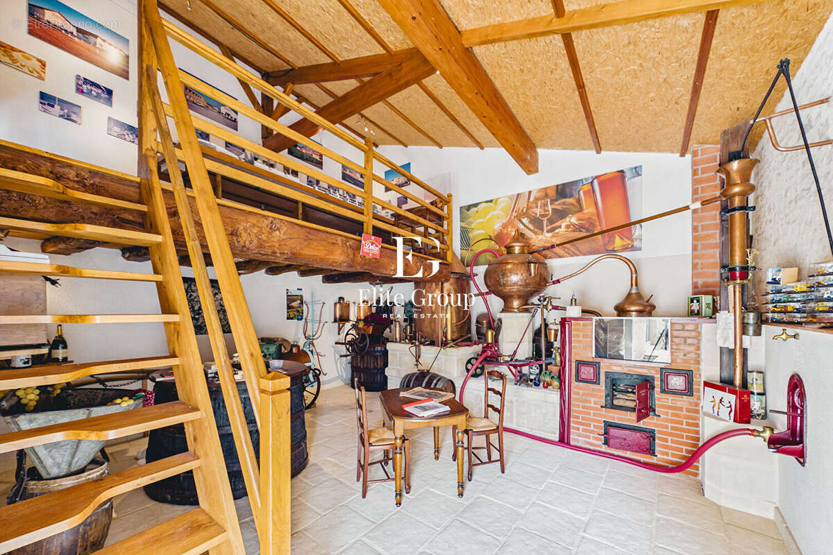 Maison à GENAC