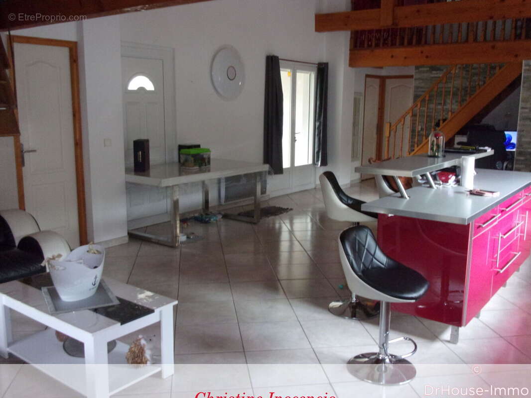 Maison 169 m² à Reignac  - photo 58