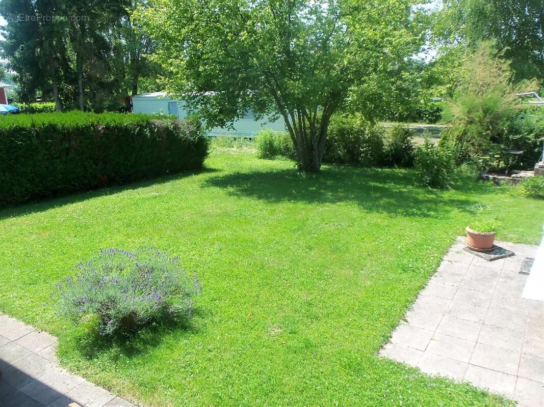 Terrain 551 m² à Hesse  - photo 2