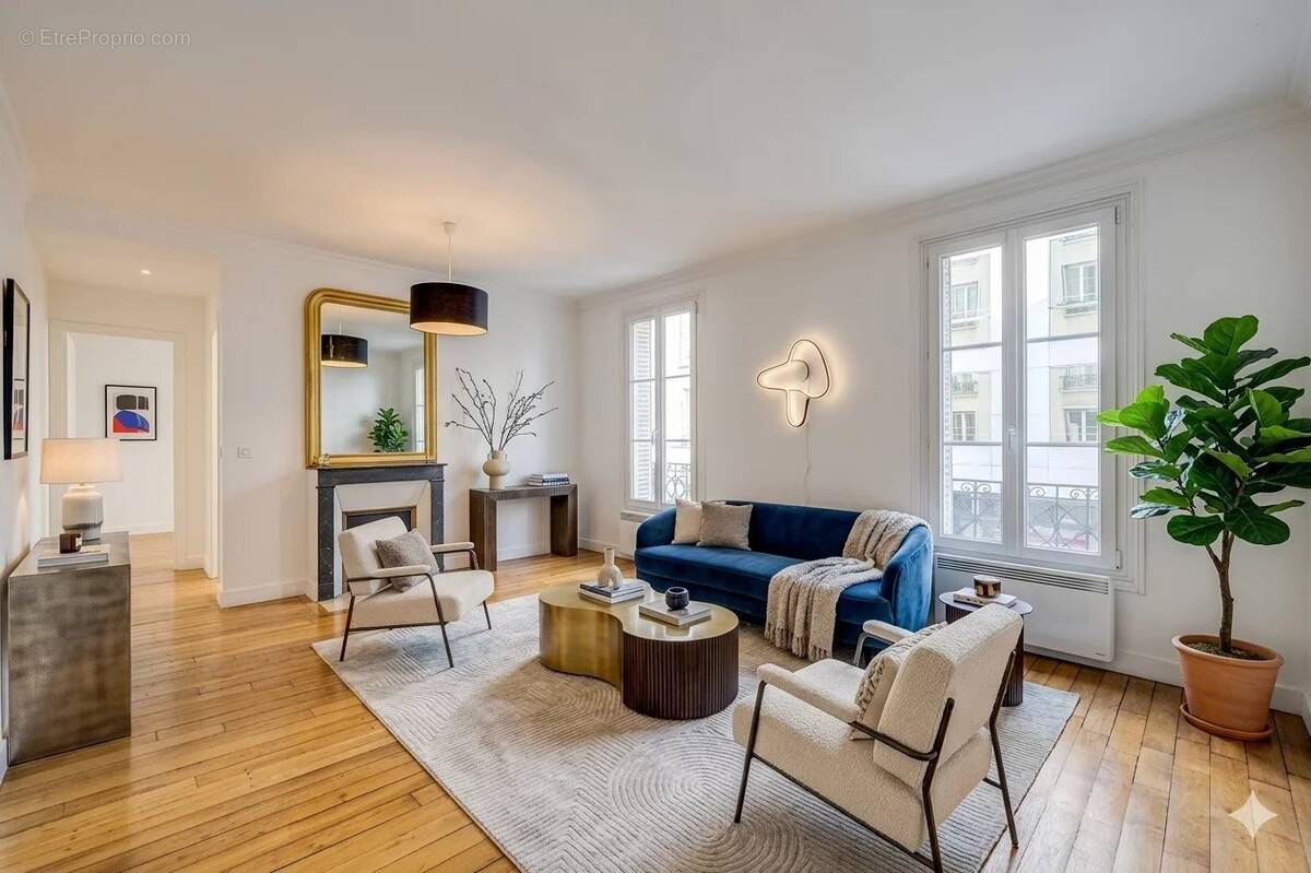Appartement à PARIS-17E