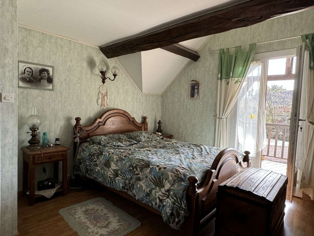 Maison à MONTCORBON