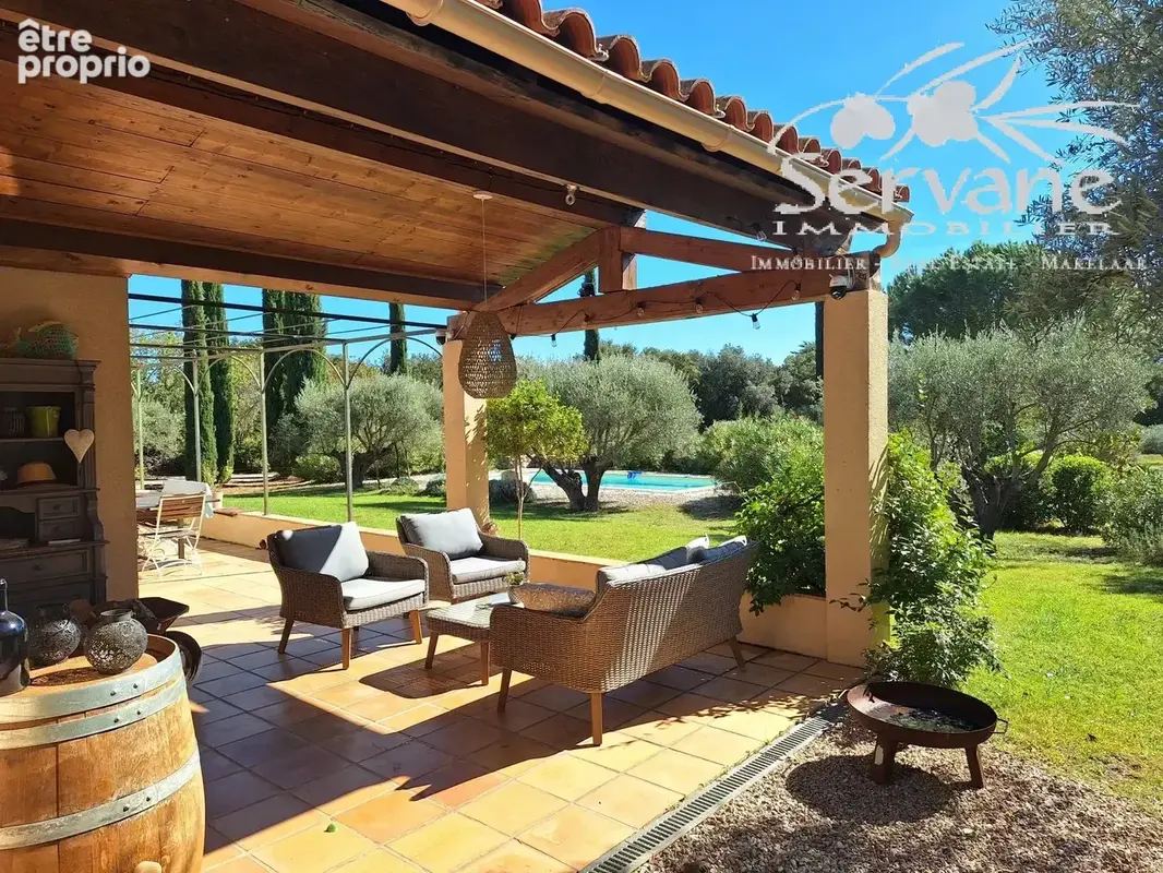 Cotignac tres belle villa avec terrain constructible - photo 3