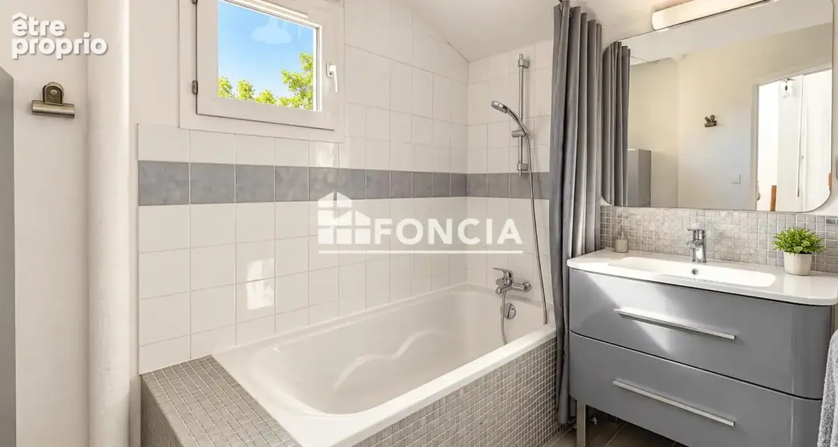 PROCHE CHU, une maison clé en main, idéale pour vivre ou investir ! - photo 9