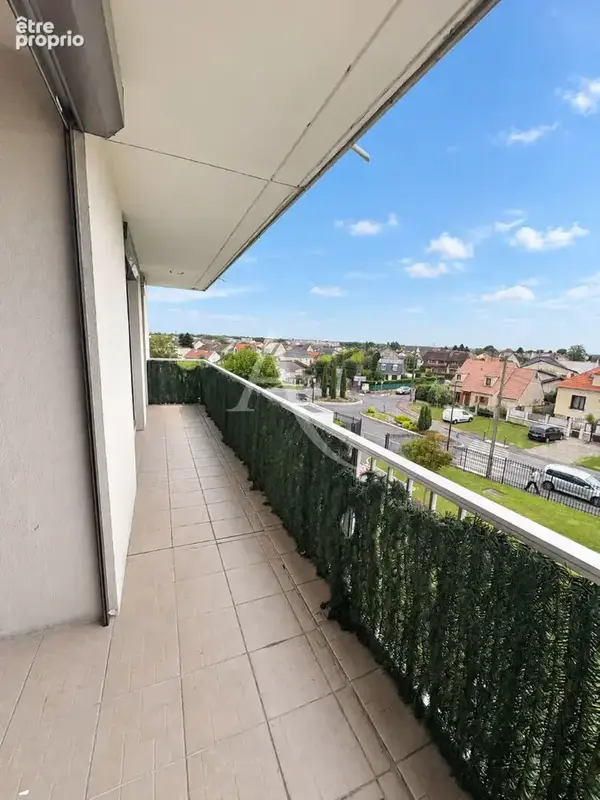 Coup de coeur - vaujours-f2  spacieux avec  terrasse - photo 5