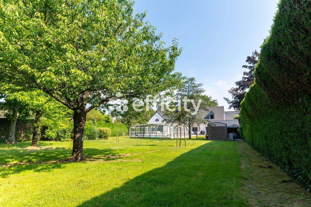 Maison à SAINT-ETIENNE-DE-MONTLUC