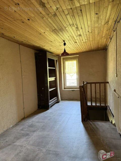 Maison à CABANAC-ET-VILLAGRAINS