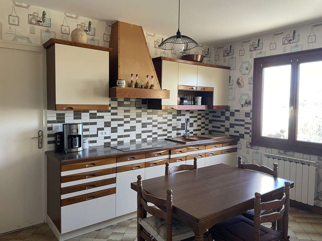 Maison à LA JARRIE