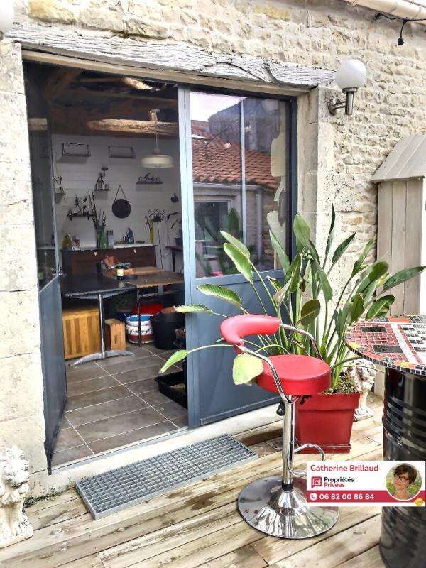 Maison à SAINT-MEDARD-D'AUNIS