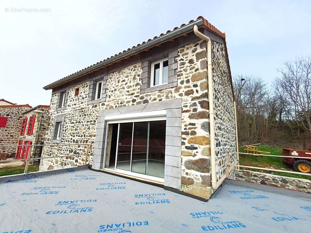Maison à OLLOIX