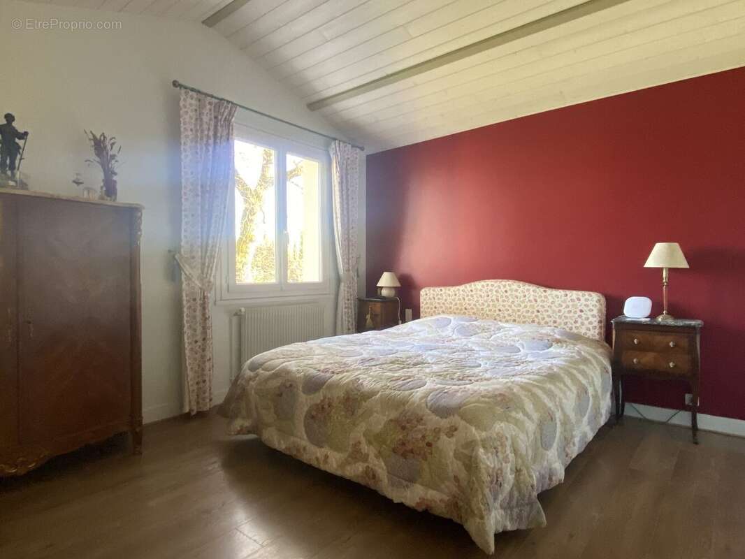 Maison 227 m² à Linars  - photo 11