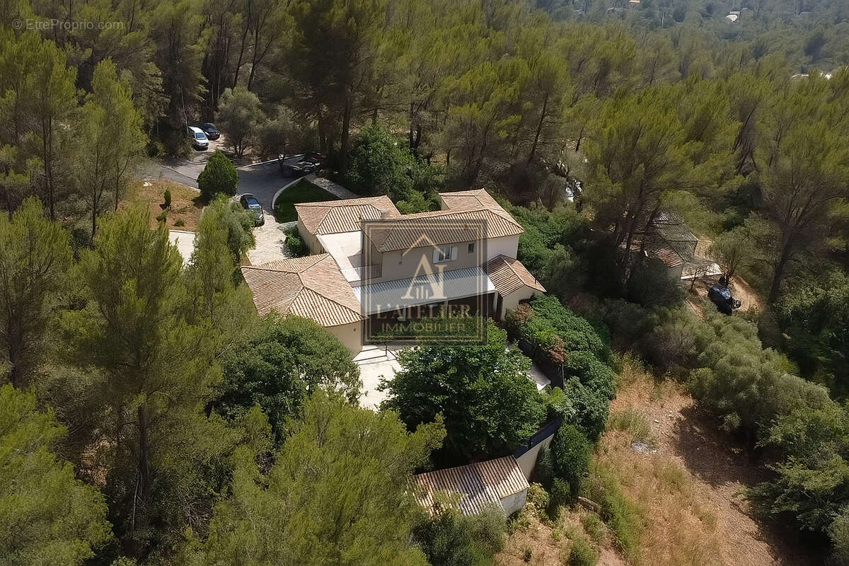 Maison à SOLLIES-TOUCAS
