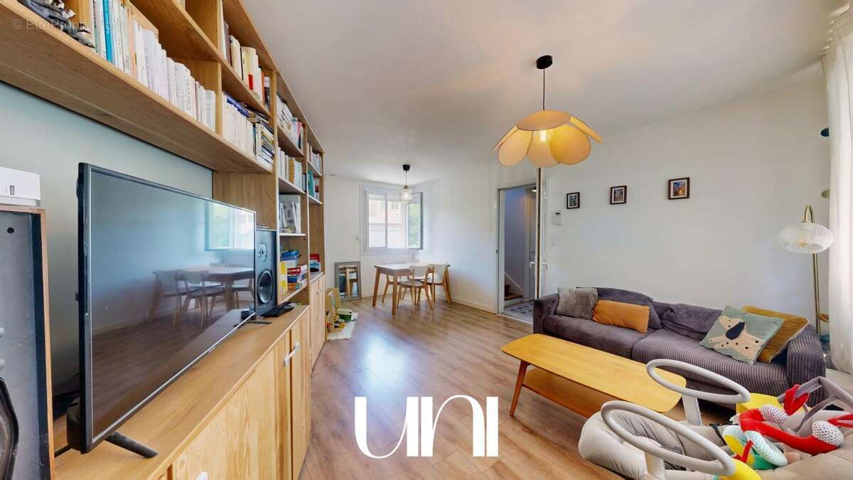 Maison de ville 4 pièces de 87 m2 avec terrasse et garage - Caen rive droite - photo 3