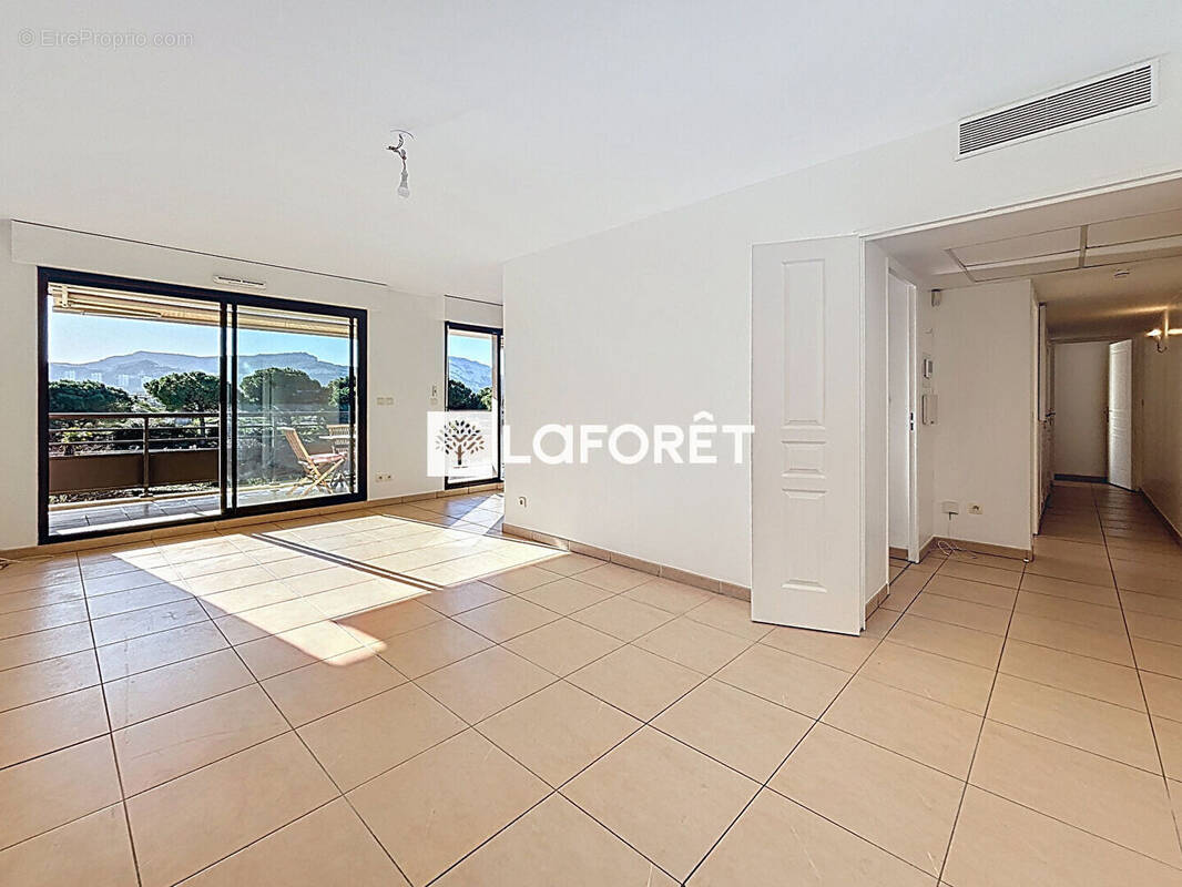 Appartement à MARSEILLE-8E