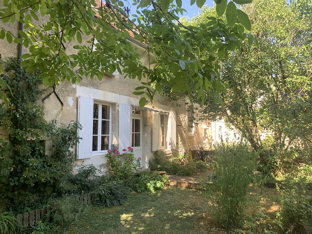 Maison à THURY