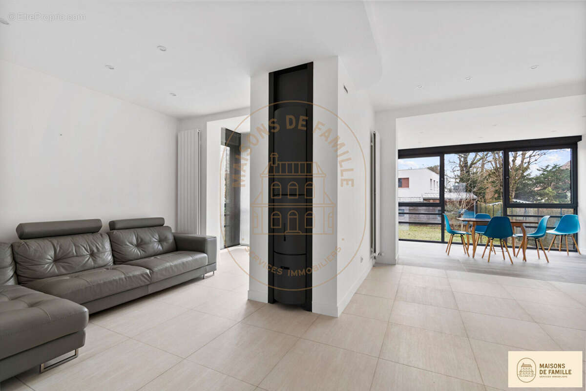 Maison à LE VESINET