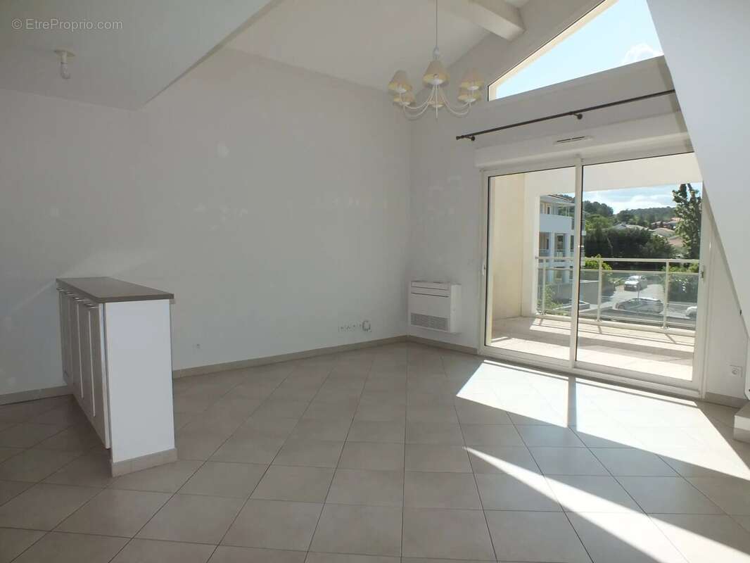 Appartement à BOUC-BEL-AIR