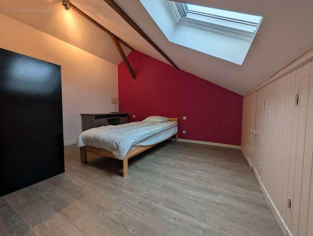 Maison à LES CLAYES-SOUS-BOIS