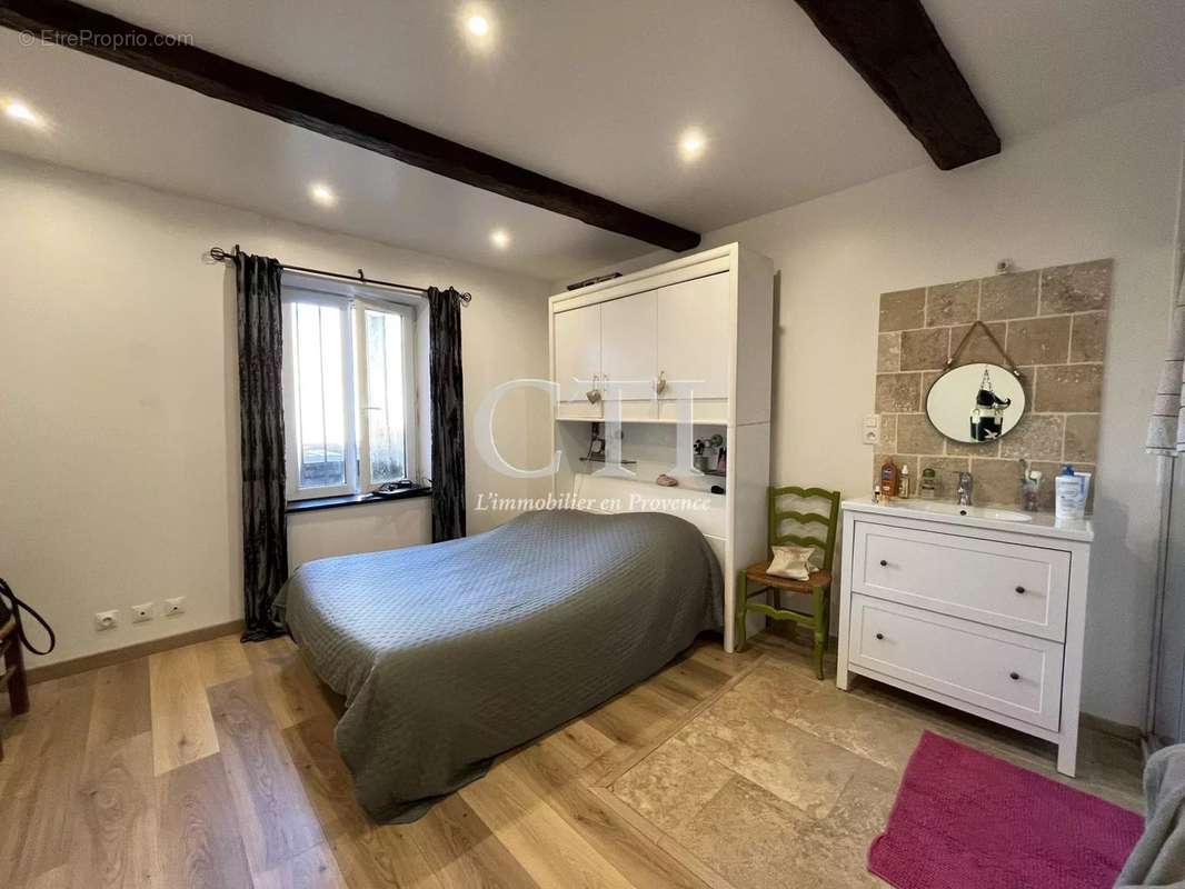 Maison à VAISON-LA-ROMAINE