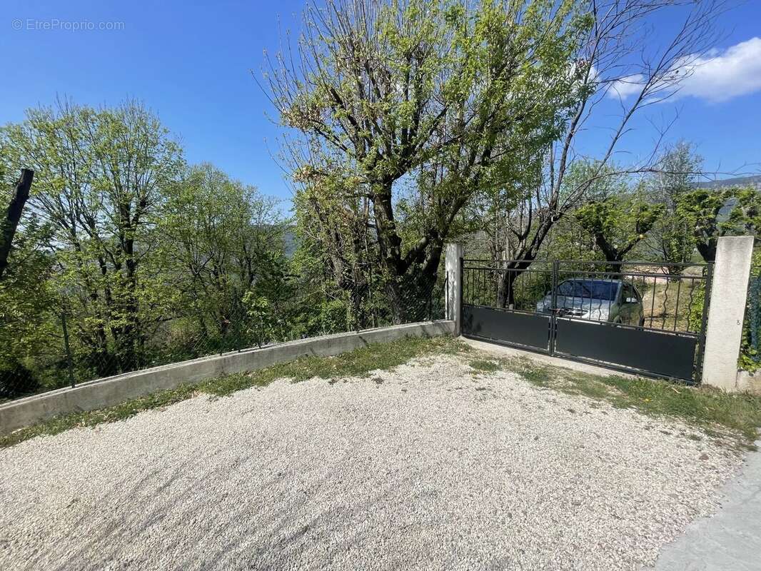 Maison à BERRE-LES-ALPES