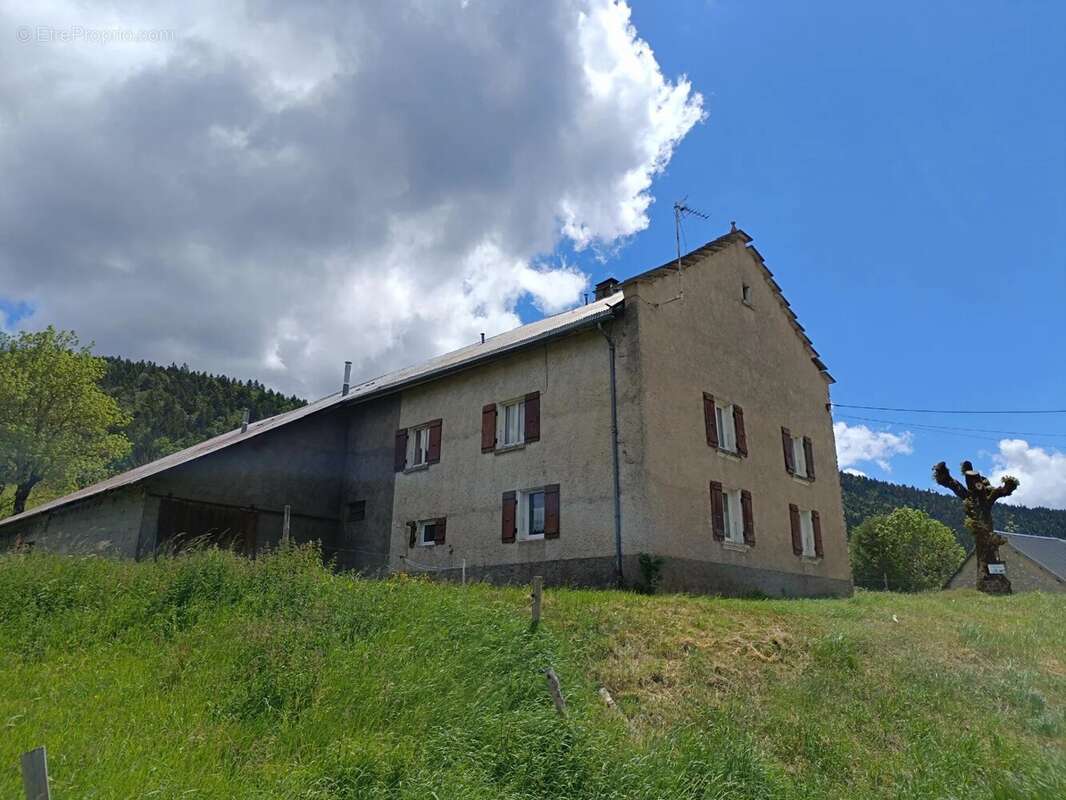 Maison à MEAUDRE