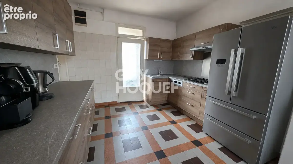 EPONE - Maison familiale 5 chambres et dépendance - photo 2